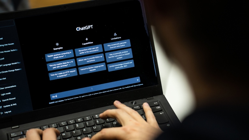 آزادی ChatGPT در پاسخ‌ به سؤالات جنجالی؛ سند جدید OpenAI