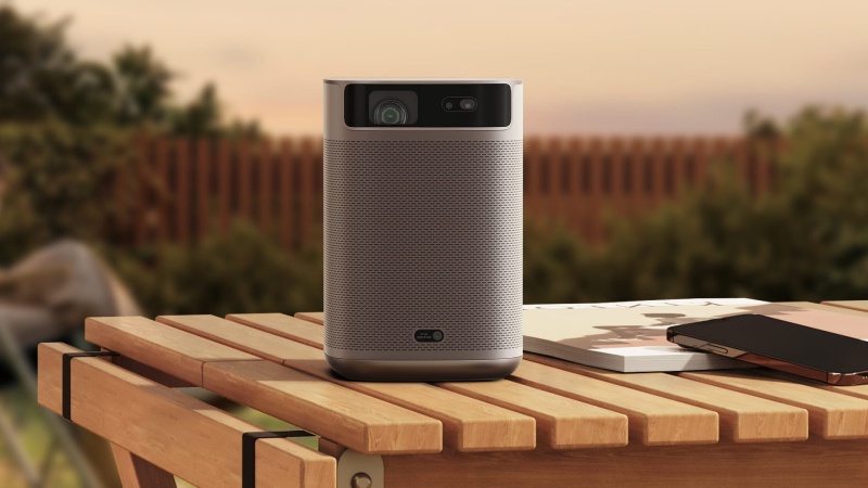 سینمای همراه؛ معرفی نمایشگر ۷۰ اینچی قابل حمل Xgimi با کیفیت بالا